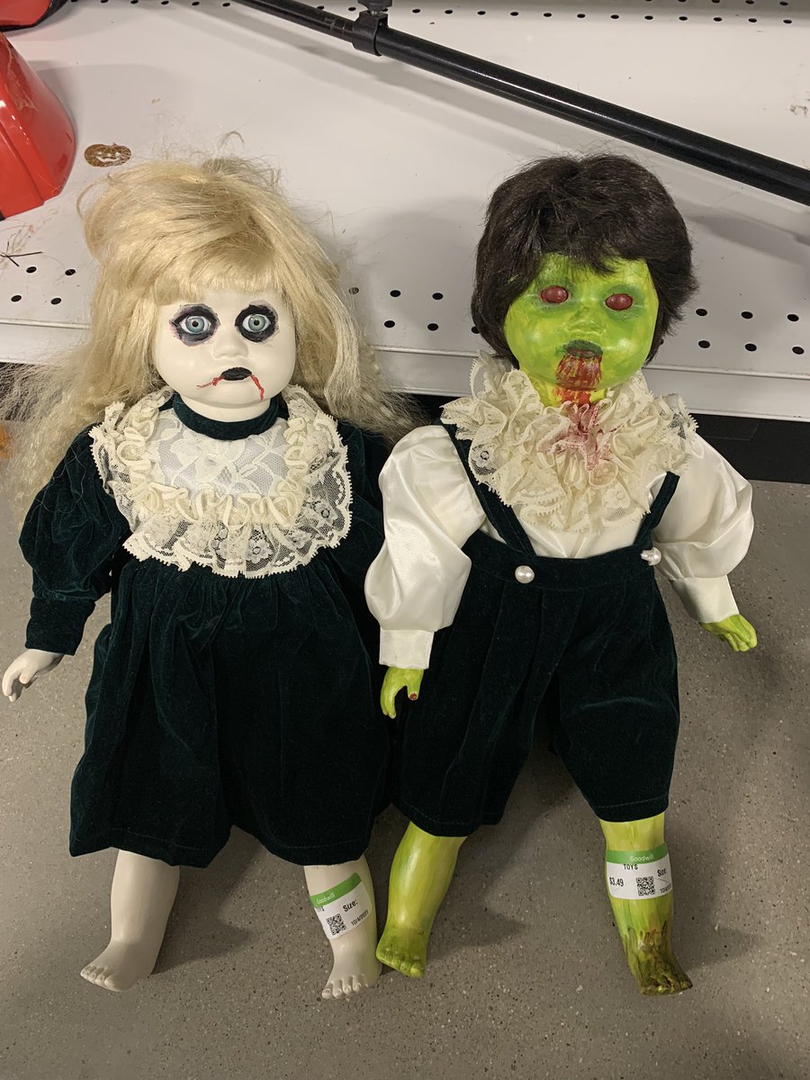 MotherofStorks's tweet photo. @TheBloggess I saw these at Goodwill in Round Rock on Thursday, but decided to leave them to haunt someone else. https://t.co/pdXob2fHl2