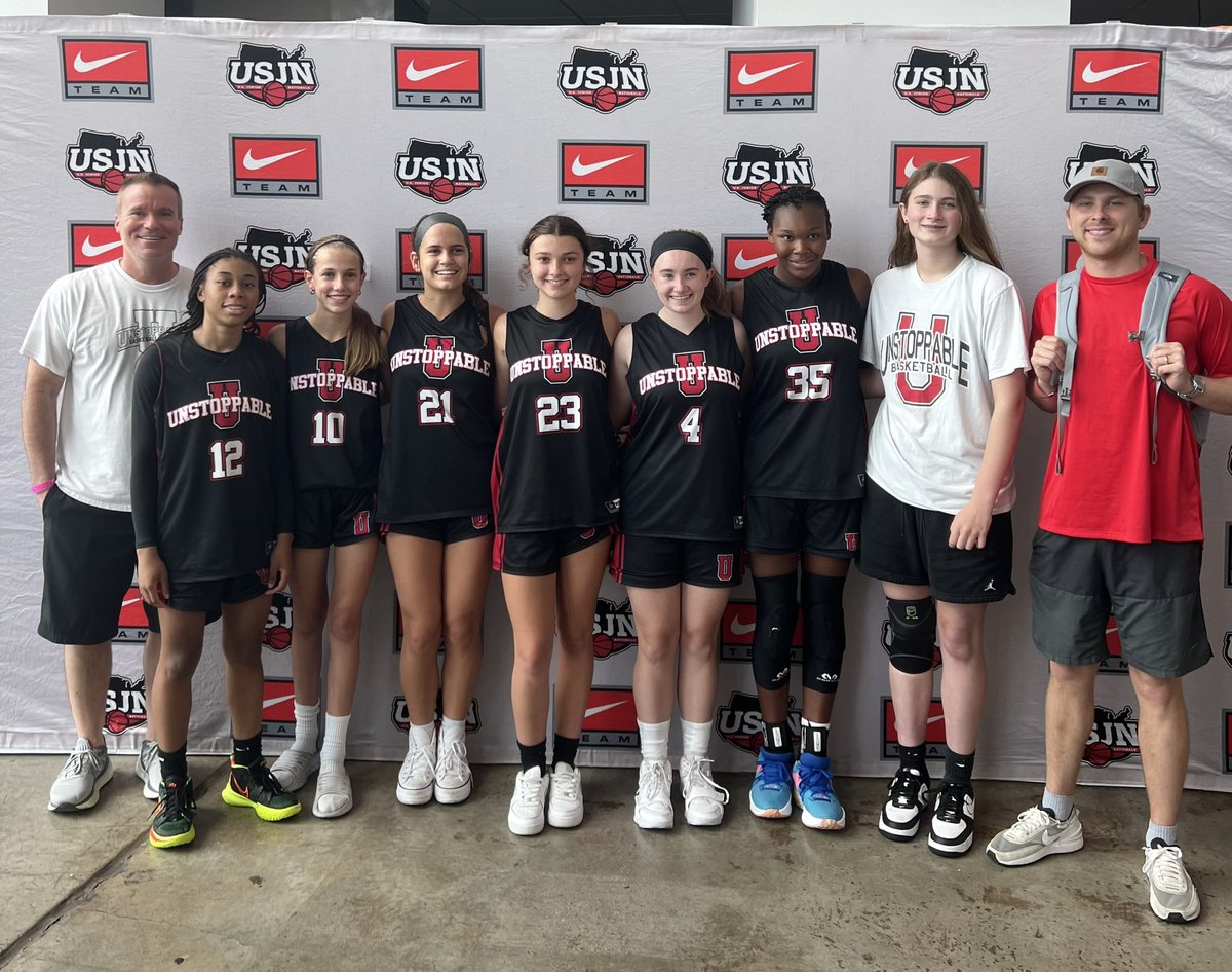 NancyKing34's tweet image. Happy National Coaches Day!! I am so lucky to be surrounded by so many amazing coaches! All my @UASTL_Athletics and @PheeElite coaches push me to be my best everyday, Thank you!! @CoachStevensUBA @dloldani @JenBrooks_1 @PapaBrum @Coach_Brent24 #phee #thisisgood