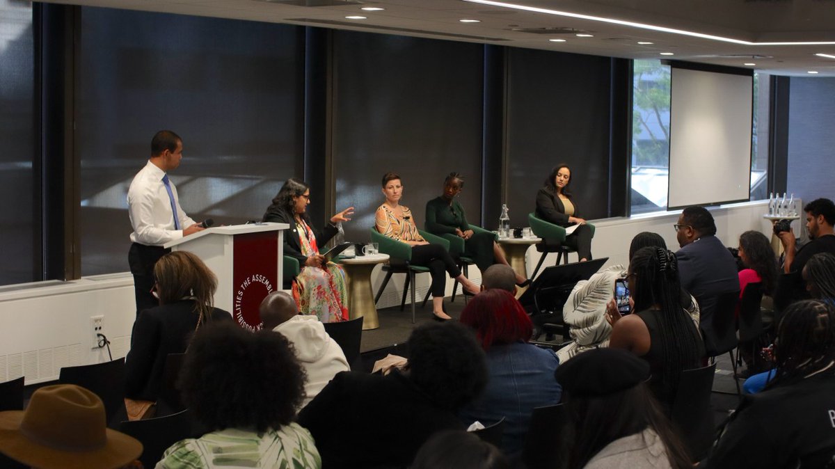 UjimaBoston's tweet photo. Thank you to all our insightful speakers who guided us through thought-provoking panel discussions, and heartfelt thank you to all our members and attendees for contributing to this truly inspiring assembly.

#BlackPossibilties #AssemblyofBlackPossibilities https://t.co/QBQKCO7cC8