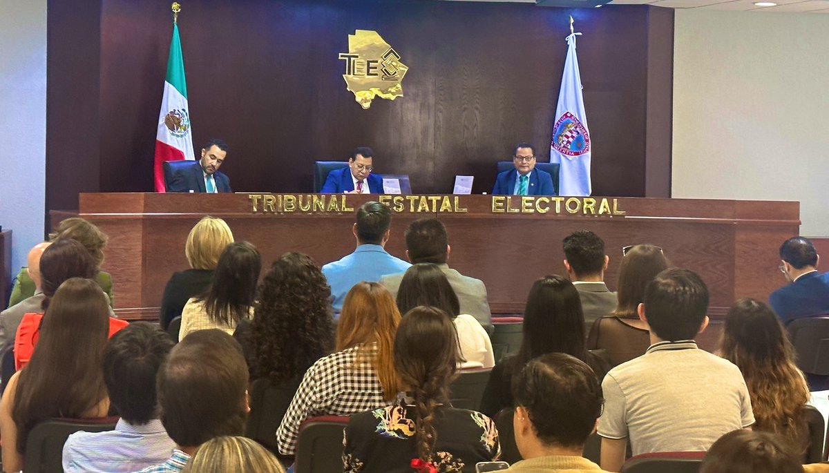 TEE_Chihuahua's tweet photo. 🔴#EnVivo | #MesaPanel: "Campañas y Justicia Electoral en la Era Digital", con las participaciones del Dr. @FFuentesBarrera, Magdo del @TEPJF_informa y el Dr. Javier H. Contreras Orozco, Director de Filosofía y Letras de la @UACHMx.
Modera: @Gabrielhsr_
🎥https://t.co/gn5Vd59KPb https://t.co/rJ8ENaq8sn