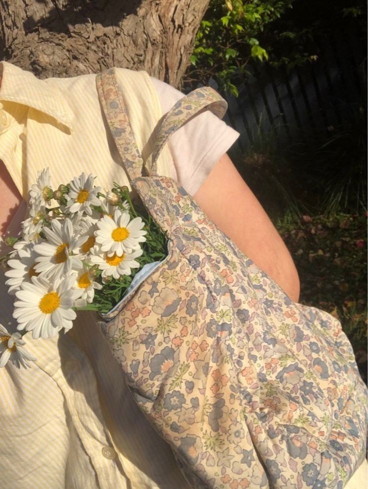 daisies are so delicate