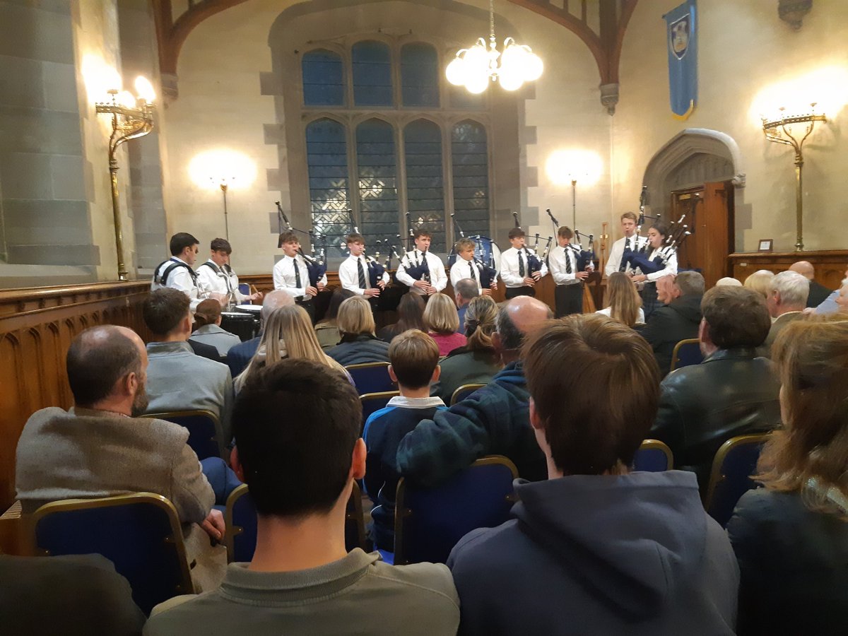 djbecosse's tweet image. Impressive start to the @StrathallanSch @strathpipeband  evening Pipe Band Recital in the packed David Pighills Room #StrathCommunity #LoveLiveMusic 🎼🥁 #HardWorkPaysOff #StretchAndChallenge #PeerSupport #PlayAndGrow #GrowthM @BSAboarding @SCISschools @RSPBAHQ 🌟👏🏴󠁧󠁢󠁳󠁣󠁴󠁿