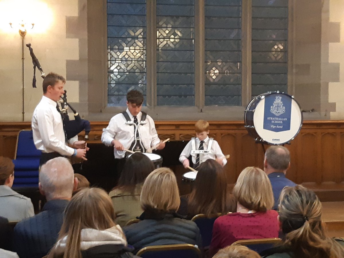 djbecosse's tweet image. Impressive start to the @StrathallanSch @strathpipeband  evening Pipe Band Recital in the packed David Pighills Room #StrathCommunity #LoveLiveMusic 🎼🥁 #HardWorkPaysOff #StretchAndChallenge #PeerSupport #PlayAndGrow #GrowthM @BSAboarding @SCISschools @RSPBAHQ 🌟👏🏴󠁧󠁢󠁳󠁣󠁴󠁿