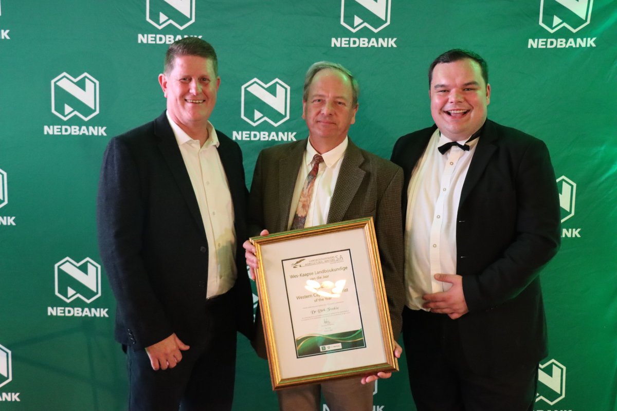 Congratulations to Dr. Dirk Troskei, who is the Western Cape's Agriculturalist of the Year. #xhariep #agriwriterssa <a href="/WesternCapeGov/">Western Cape Gov</a>