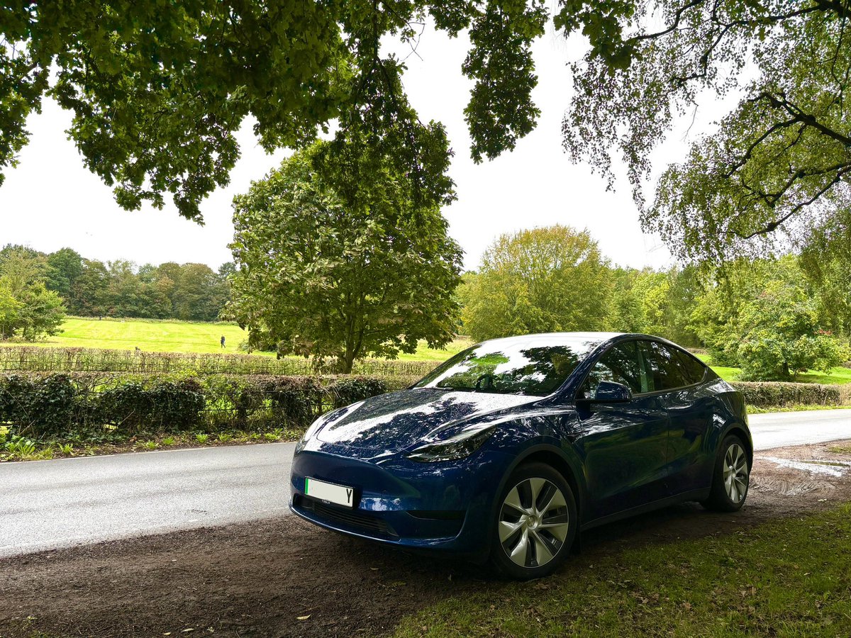 Y__Tesla's tweet image. Back in the UK 🇬🇧
Our first Euro Trip in the brand new @Tesla Model Y RWD is completed. 
This car is something else- comfy, fun!!!!, spacious, fast and damn cheap to run👊
Highly recommended!

🙏 @elonmusk n’ @Tesla team!!!

#Tesla #teslamodely #tesladesign #teslaroadtrip
