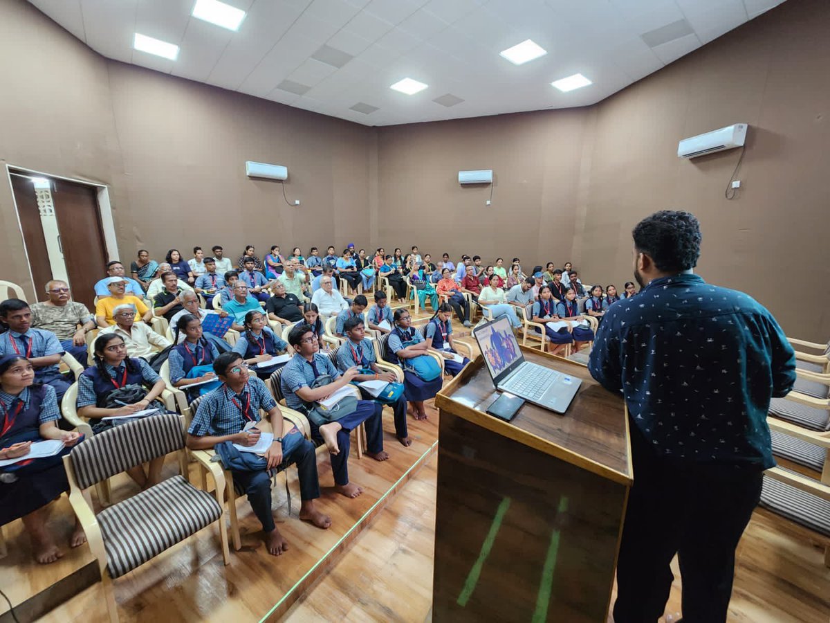 Today, on the Occasion of Wildlife Week a lecture on ‘Mangrove Conservation in Maharashtra, was delivered to 50 students of D G Ruparel Zoology students. Also, another lecture on ‘Sea Turtle Tagging in Maharashtra’ was delivered to 60 attendees at Sanjay Gandhi National Park