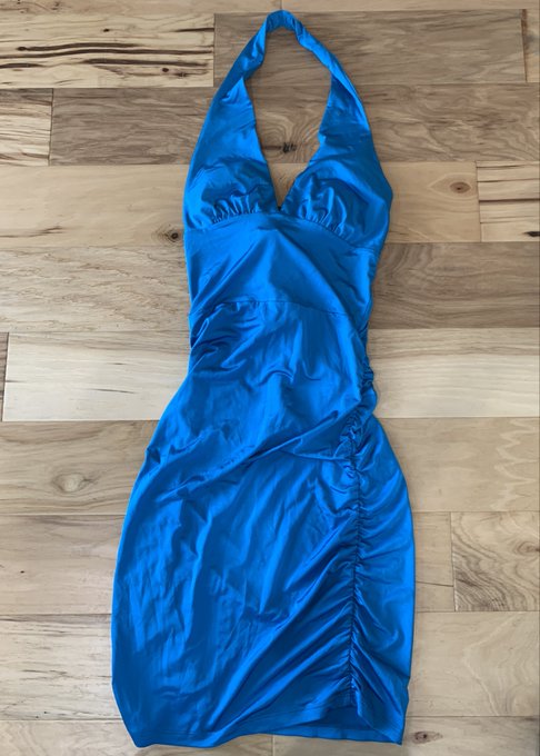 My AVN Dress is up for auction Bid here 👇🏽https://t.co/TwXfCeaobQ https://t.co/5yewLHGH9c<a href="/tag/evieling"class="tags"><span>#evieling</span></a>