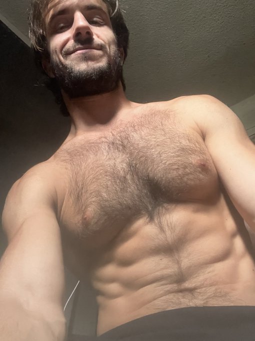 Come rub my fucking hair https://t.co/5xirzEx1S6