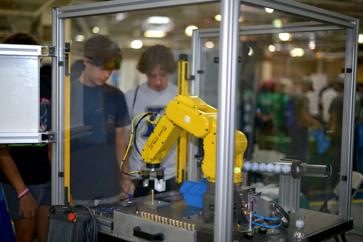 <a href="/iamcccc/">CCCC</a> was pleased to host National Manufacturing Day festivities today (Oct. 6). Thanks to all of the companies and exhibitors who participated ... and to the many visitors who attended the event. To see downloadable photos from the festivities, visit cccc.edu/slideshows/gal….