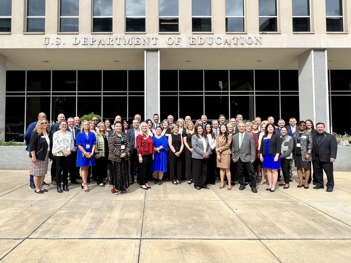 The trip to the U.S. Department of Education is complete! Thank you to our distinguished principals for sharing your stories today. Your voice and advocacy are so important in ensuring policies are in place that prioritize student and educator success. #naespNDP #ThankAPrincipal