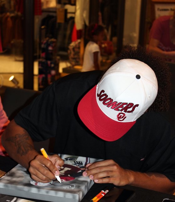 OUDallas's tweet image. BEAT TEXAS WEEKEND IS HERE!!!

Pep Rally Event Tonight @ 5PM! 
Watch Party Tomorrow @ 10AM!