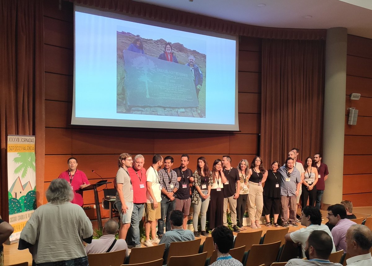 Darío Estraviz López (@darioestraviz) on Twitter photo Ahora sí, cerrando la #SEP2024
MUCHÍSIMAS GRACIAS A LA <a href="/Sepaleontologia/">Sepaleontologia</a> Y AL COMITÉ ORGANIZADOR. Ahora sí, cerrando la #SEP2024
MUCHÍSIMAS GRACIAS A LA <a href="/Sepaleontologia/">Sepaleontologia</a> Y AL COMITÉ ORGANIZADOR.