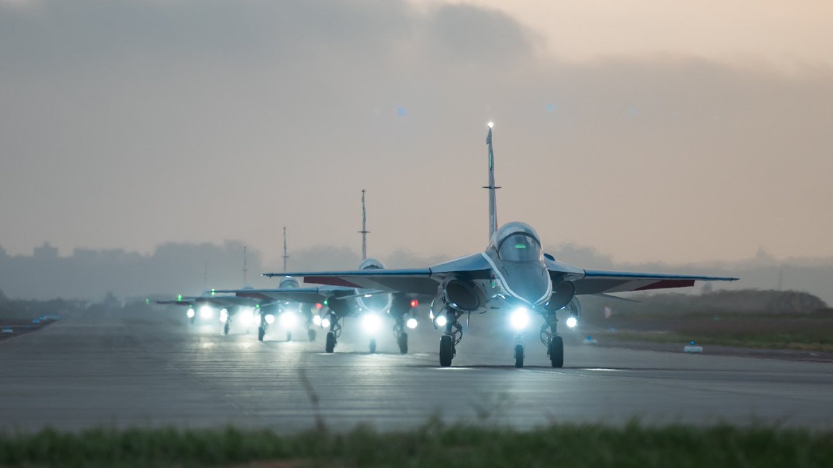 mna_roc's tweet image. 「在巨響來臨前，我們一定會先見到燦爛的光。」 

#ROCArmedForces #ROCARMY #ROCAF #ProtectOurCountry #ROC #Taiwan🇹🇼 #NationalDay