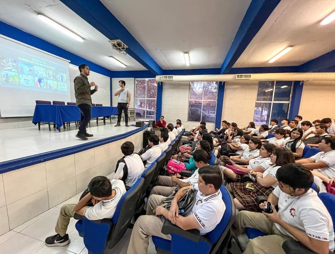 ISJUmx's tweet photo. Con el fin de que las y los jóvenes se enteren de la convocatoria al Premio Estatal de la Juventud, visitamos distintas escuelas de los municipios de Salvador Alvarado y Guasave:

📍 Uadeo Salvador Alvarado
📍 Cbtis 45
📍 Upes Guasave
📍 CESGAC
📍 Uadeo Guasave

Gracias a todos🙌🏻 https://t.co/Cqqi7ljzuC