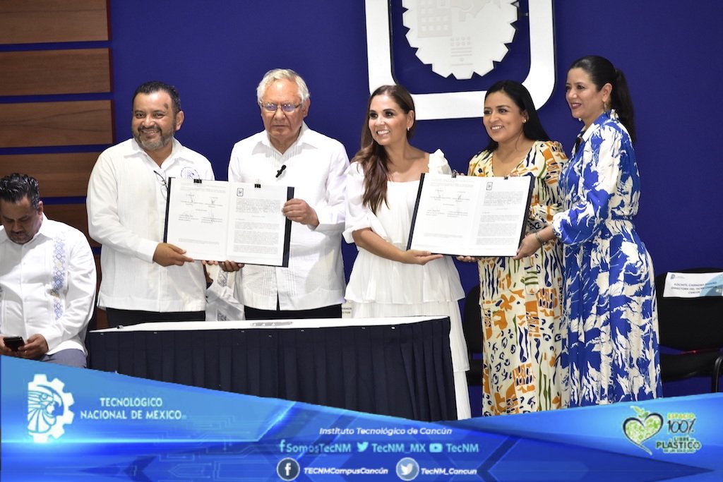 <a href="/omaralpuche/">omar alpuche leal</a> <a href="/mapachestec/">@MAPACHESTec</a> <a href="/LoriaNaidelyn/">Naidelyn Loria</a> <a href="/dafnheed/">Dafnhee del carmen</a> <a href="/DianaEstefanaC6/">Diana Estefanía Coronado Ruíz</a> <a href="/loriaedilbertoo/">Edy Loria</a> <a href="/RebecaTem/">Rebeca</a> <a href="/AmilcarLopezNoh/">Amilcar López Noh</a> <a href="/nellymercedes5/">Nelly Aguiar</a> <a href="/TecNM_MX/">TecNM</a> <a href="/TecNM_Cancun/">@TecNM_Cancun</a> <a href="/Oliver_mexmtz/">Oliver Diego Mex Martinez</a> <a href="/egreteccancun/">Fundación de Egresados y Amigos del TecNM</a> <a href="/enriqueoyromero/">Enrique Oy Romero</a> Tener el honor de ser parte de las conferencias en el Instituto Tecnólogico de Cancún, nos aporta retroalimentación a nuestra transformación profesional. Gracias <a href="/omaralpuche/">omar alpuche leal</a> por hacer posible que los profesionales nos den platicas conferenciales magistrales para la carrera.