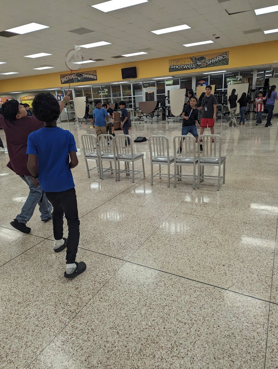 ShotwellMS_AISD's tweet photo. Our first house battle day was a smashing success!! @DeniseWin17 @PDMoody1 @danielslackjr https://t.co/gef10pFu1X