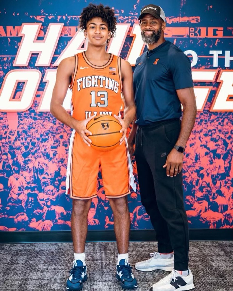 phoenixgill_'s tweet image. Champaign 📍