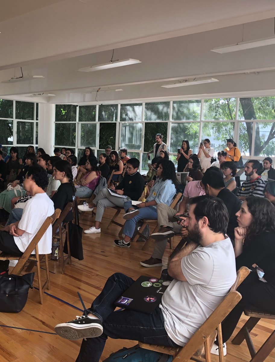 sopitas's tweet image. Exploramos What Design Can Do México 2023 en su 4ta edición. Este evento reunió a mentes creativas y apasionadas del diseño para abordar temas importantes como la emergencia climática y la equidad de género.🌟🎙️🇲🇽 @wdcdmxgnp #WhatDesignCanDo #WhatDesignCanDoMexico #WDCDMXGNP