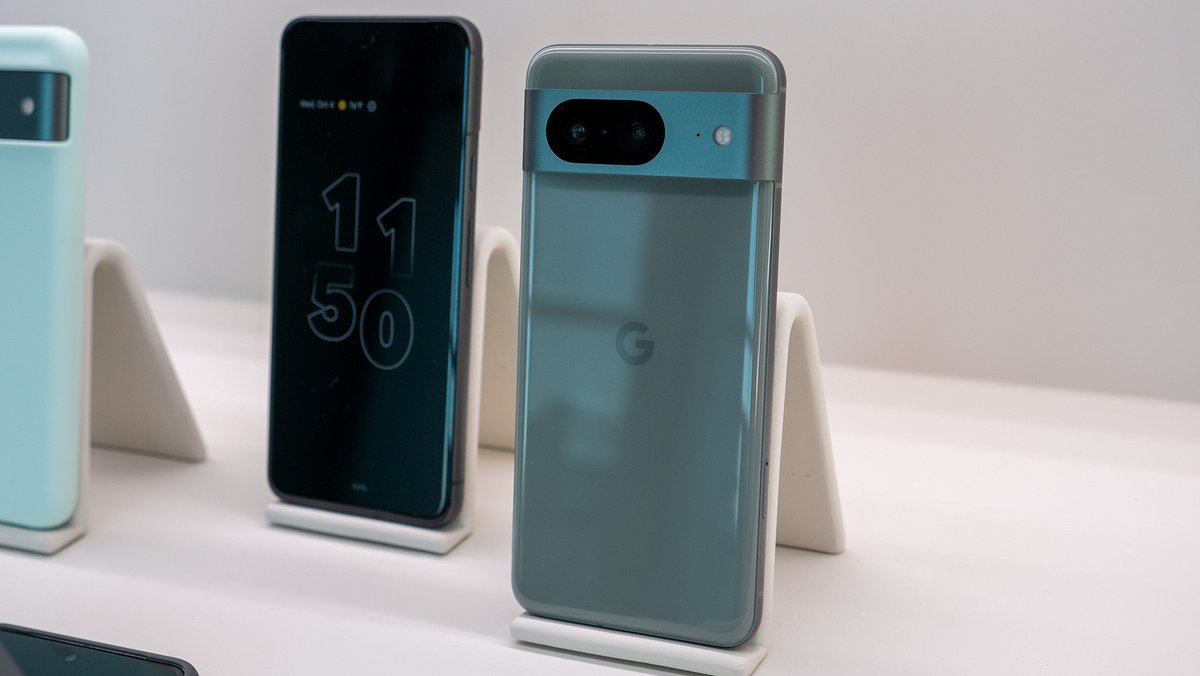 aivanet's tweet image. #News #Android #Android43 Google Pixel 8 vs iPhone 15: Which should you buy dlvr.it/Sx62b8