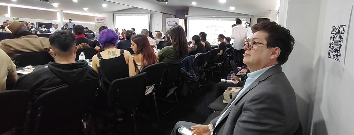 AlirioUribeMuoz's tweet photo. 🌐 #BuenasNoticias
El Comité Nacional de Participación avanza en el Encuentro Nacional de Medios Alternativos y Comunitarios del país. Para tratar las metodologías de participación de la sociedad en los #DialogosELN
📲 Ver Reporte:
https://t.co/wjnpCisa5P
#ElProyectoEsColombia https://t.co/8l0WvpZGrZ