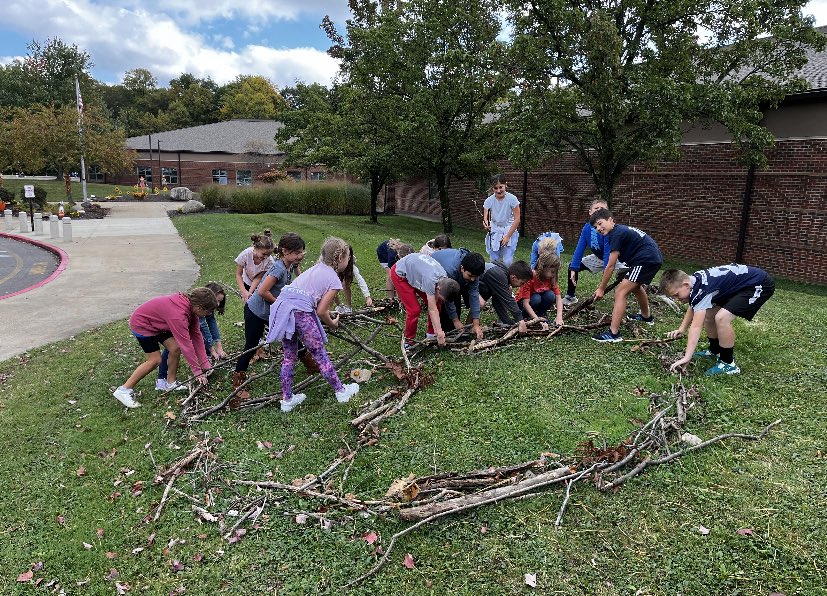 TES Student Council (@stucouncil_tes) on Twitter photo Big thanks to these student volunteers (Student Council representatives and PEAK leaders) for helping <a href="/stephtut/">Stephanie Tutkovics</a> return the Peace Day materials to nature! ☮️🍃 #kenstoninspired Big thanks to these student volunteers (Student Council representatives and PEAK leaders) for helping <a href="/stephtut/">Stephanie Tutkovics</a> return the Peace Day materials to nature! ☮️🍃 #kenstoninspired