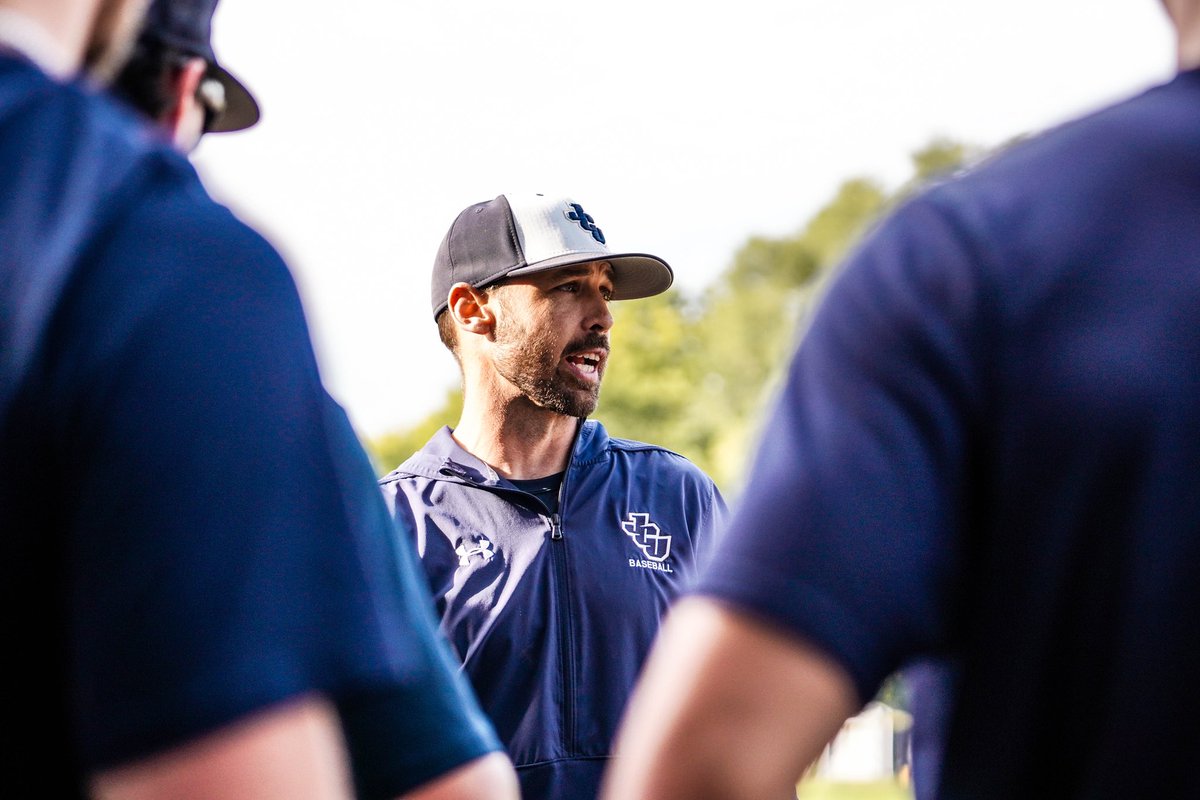 jcu_baseball's tweet photo. Happy #NationalCoachesDay to the best in the business 👊🏼

#GoStreaks⚡️ https://t.co/2KU764F9uf
