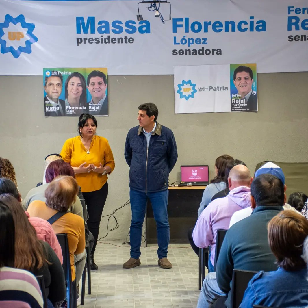 ChilecitoMfgi's tweet photo. La Sec @NellySaguhas junto al equipo técnico y el candidato a Senador Nacional Dr @jfrejal  realizaron una charla con vecinas y vecinos de Chilecito y distritos abordando politicas públicas y pérspectiva de género https://t.co/e1IH3WAhcg