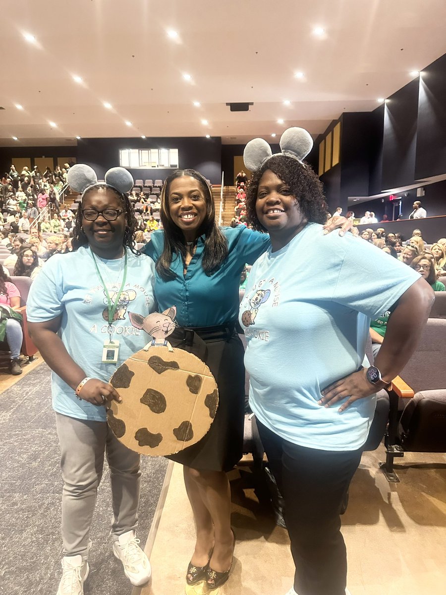 Denise Watts tweet media