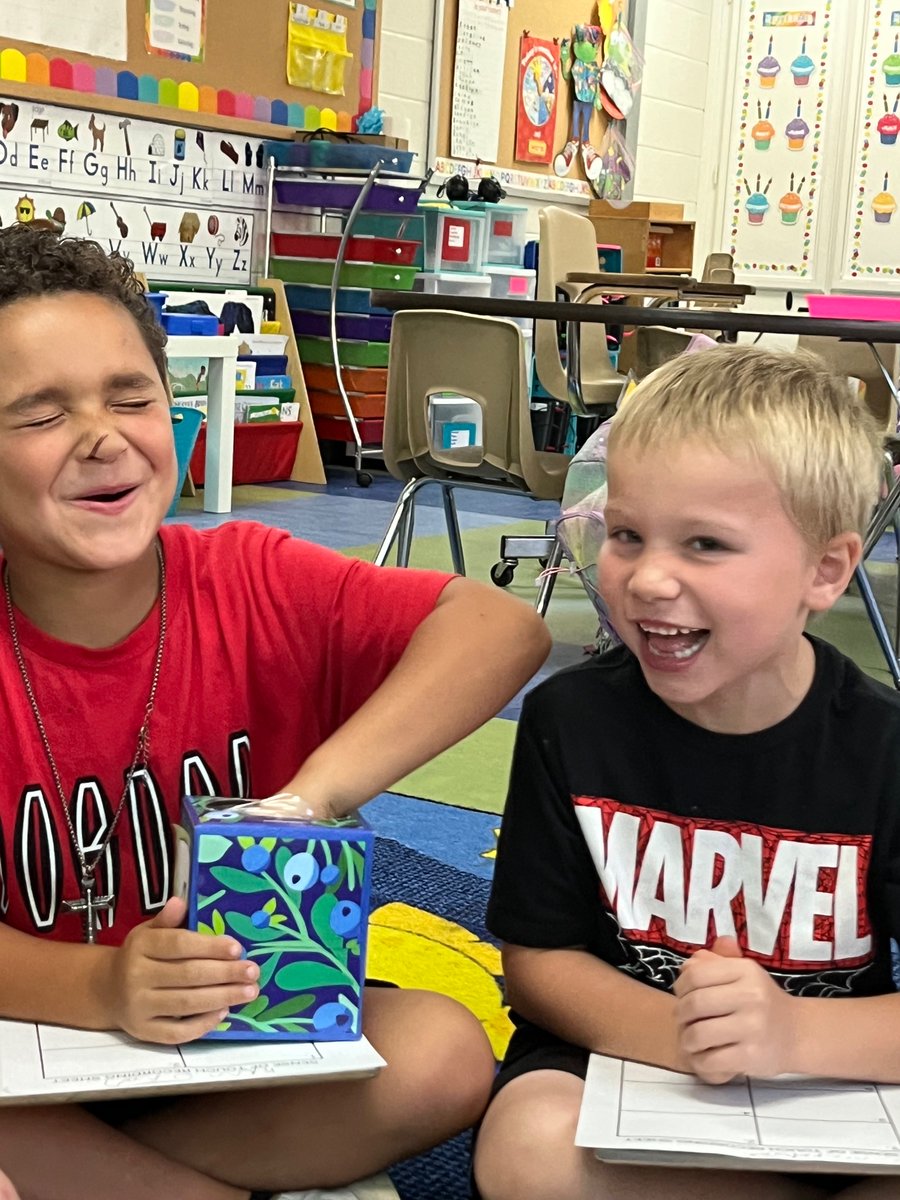 DiPowers's tweet photo. Sense of Touch Mystery Boxes!  Guessing what’s inside using only our sense of touch! ✋#senseoftouch
@TME_tigers #TMGenius #kcsdropedintoreading #amplify https://t.co/WXyVHYMQcJ