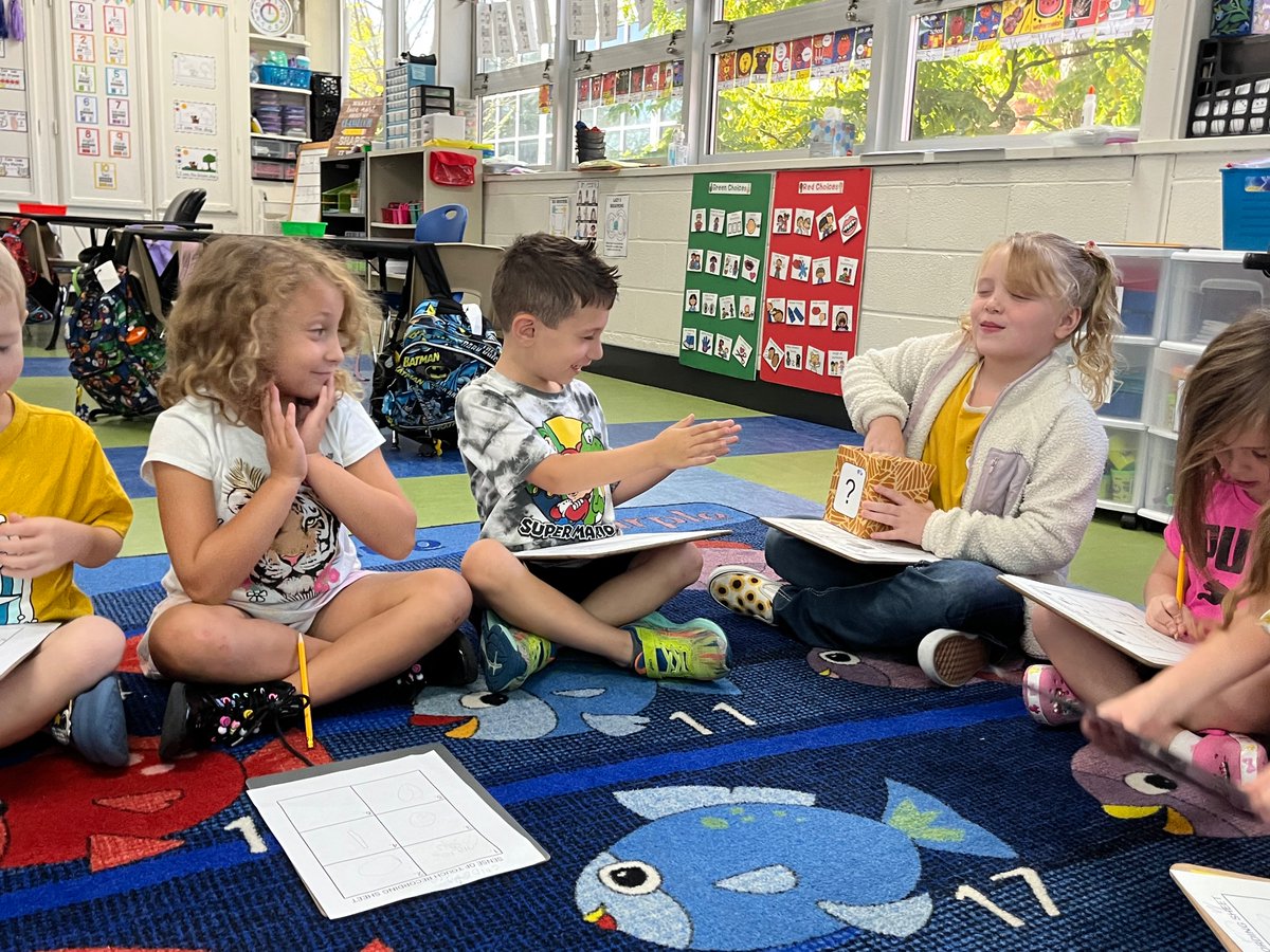 DiPowers's tweet photo. Sense of Touch Mystery Boxes!  Guessing what’s inside using only our sense of touch! ✋#senseoftouch
@TME_tigers #TMGenius #kcsdropedintoreading #amplify https://t.co/WXyVHYMQcJ