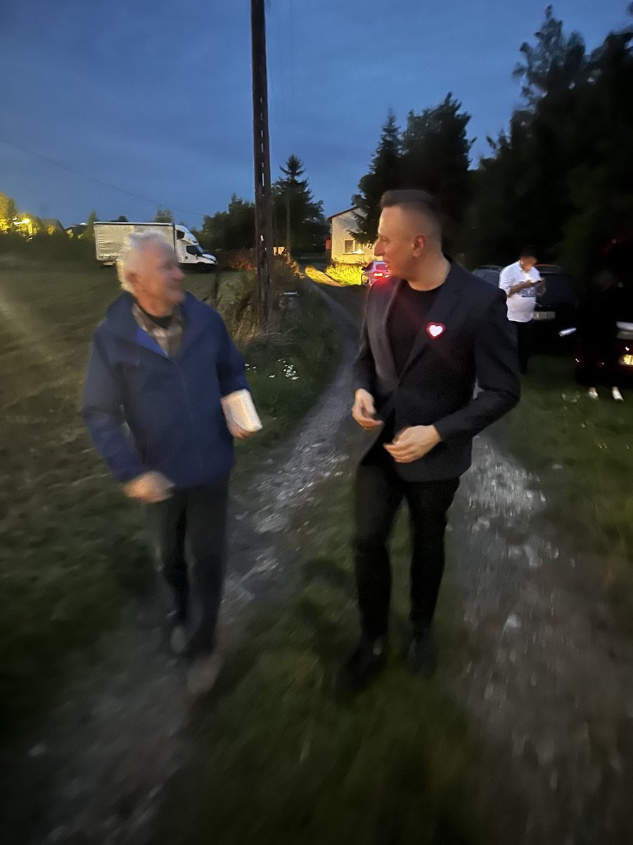 krzysztofbrejza's tweet photo. Strzelno. Działamy cały czas!
#kampaniaserc #Strzelno #BrejzaDoSejmu https://t.co/iyAiceD3L7