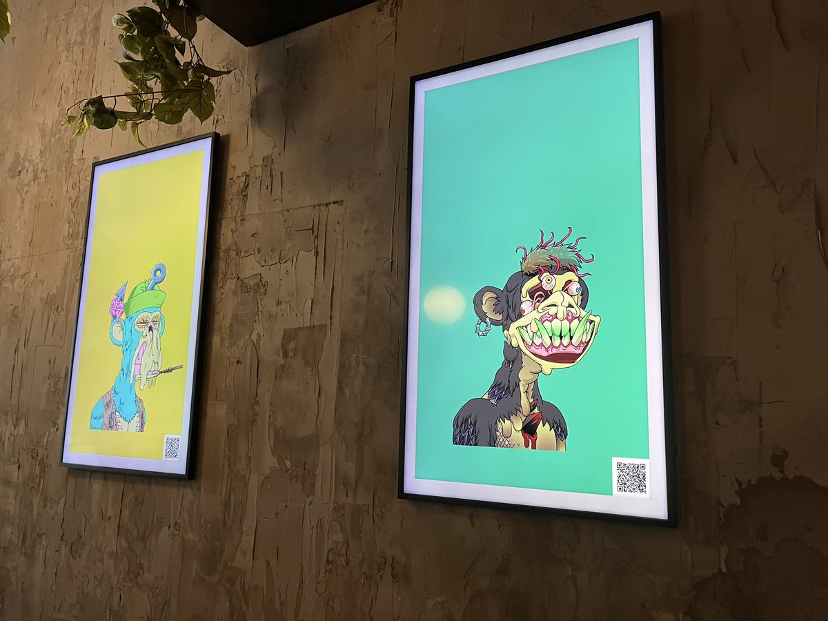 adamilenich's tweet photo. grateful for @lionsmilk_eth putting my M2 up in his coffeeshop! gonna swing by this weekend to get an IRL look 👀 https://t.co/iT2AG6OaOZ