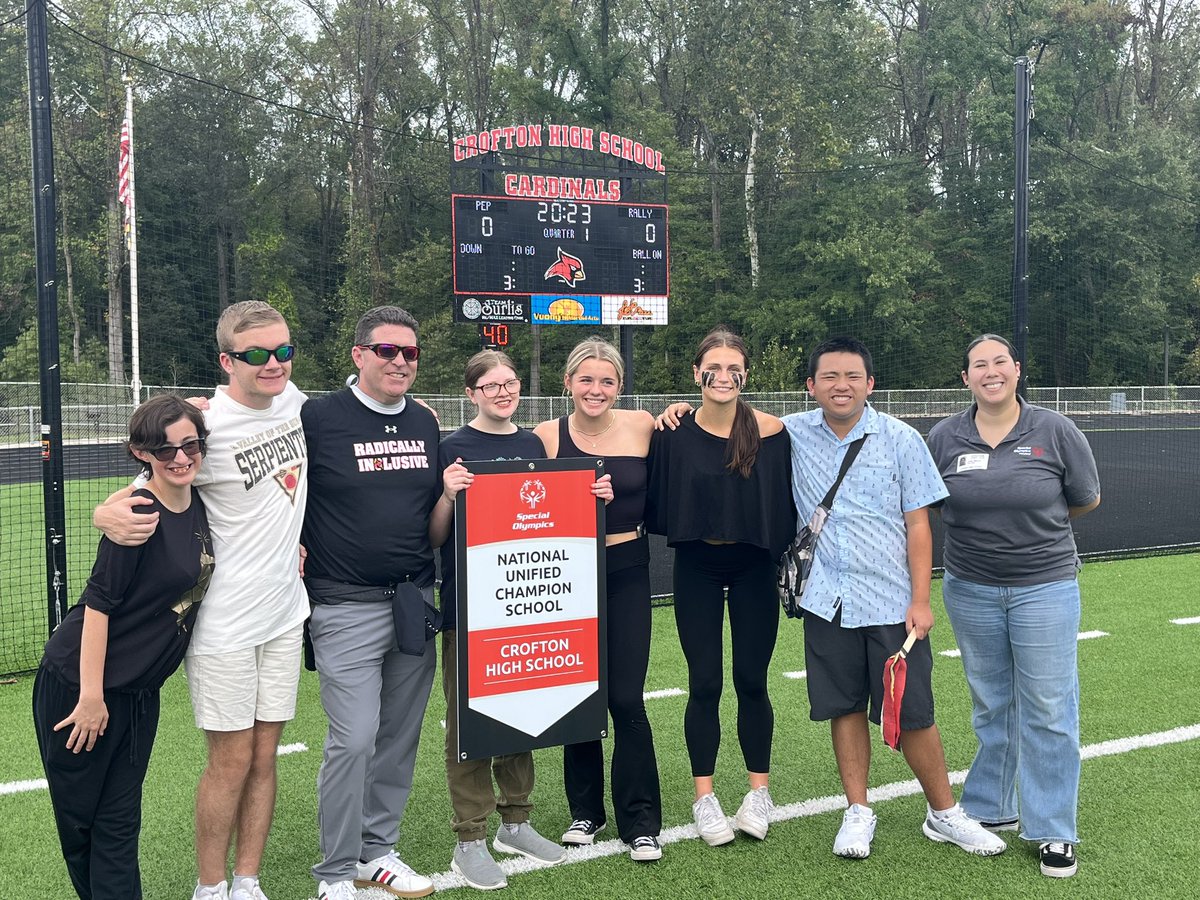 CroftonUnified's tweet photo. Today was a BIG DAY! We had a visit from @SpOlympicsMD during our Homecoming Pep Rally to present @CroftonHigh with our National Unified Champion School Banner! What a great way to celebrate our amazing accomplishment. #TogetherCardsFly #ExperienceInclusionMD https://t.co/MtBqE30Kqz