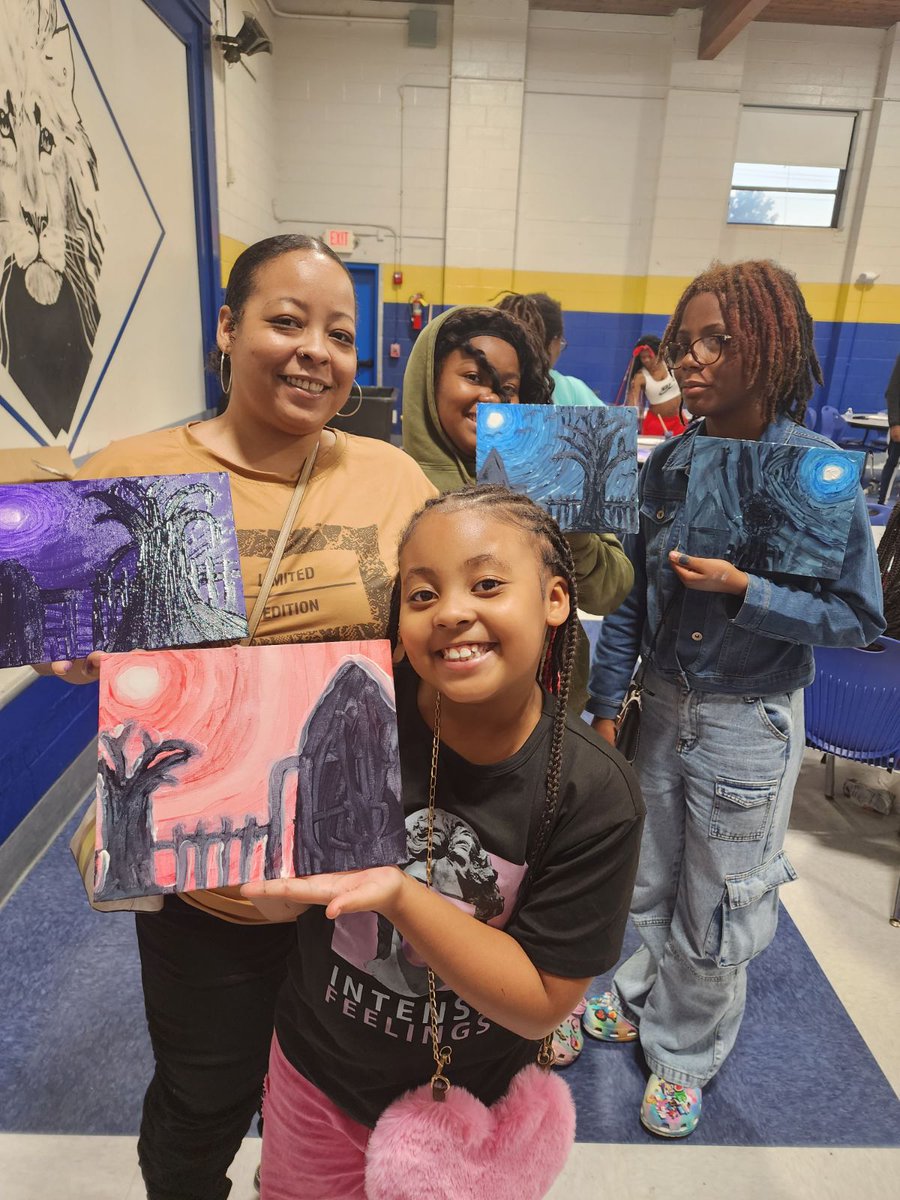 LarimoreSchool's tweet photo. Paint the Town Family Fun!!!  #lionpride https://t.co/fvR8Wl9Zlx