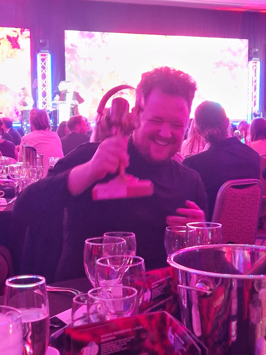 Sports programme of the year @offtheball! @ArthurJamesOD is only feckin' delighted #IMROs23 

@MolloyJoe @nathanmurf  @gergilroy  @Cianaf @Stephan_KG @CatherineMurfee & everyone that's been part of the show this year. 👏