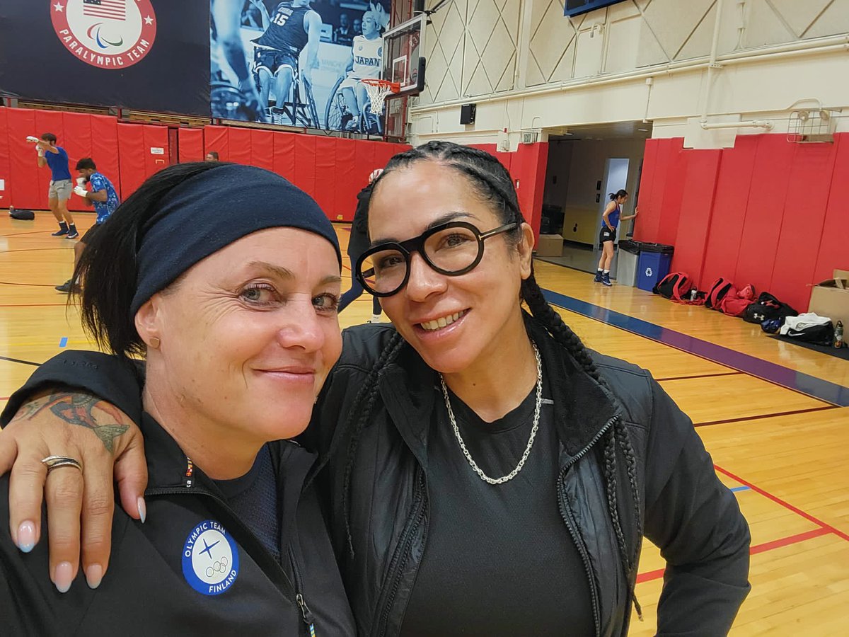 InTheRingWithC1's tweet image. My favorite coach in the whole world 🌎 @mteuronen sssshhhh don’t tell Billy 😅#finland 🇫🇮 #multination-camp 🇺🇸#girlpower #womansworld #itrwc #yfg #wciw #btx #hcp #inGodwetrust #boxing