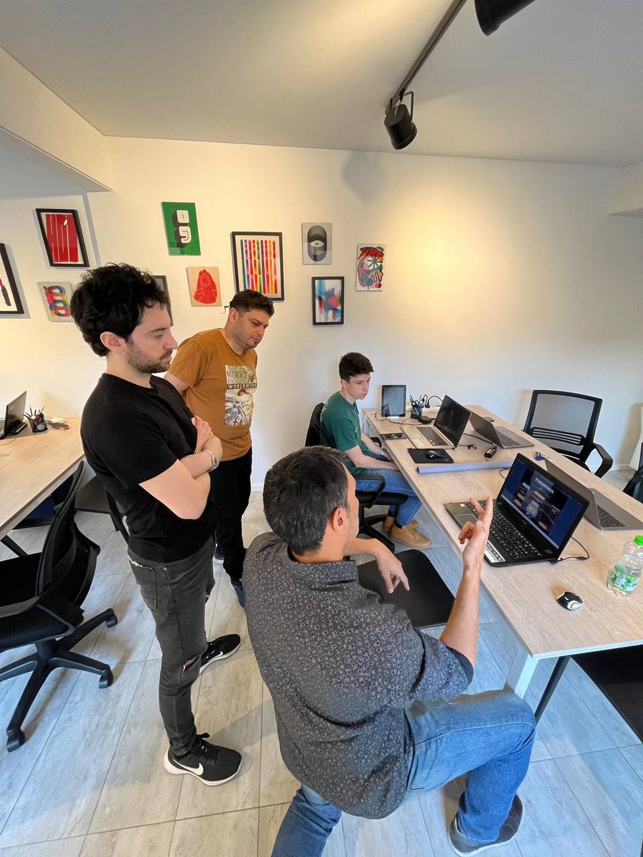 ThinkandDev's tweet photo. ¡Seguimos! 🔥

#KingOfDevs https://t.co/6kaJwCAQer