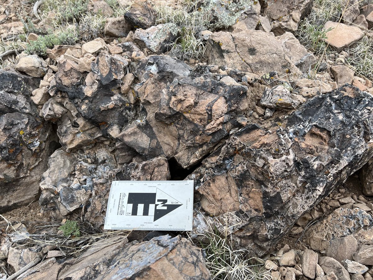 Since I’ve been here for half a year(!) already, figured I should announce I’m a postdoc at <a href="/uwgeoscience/">UW-Madison Geoscience</a>! Back to the world of funky faults, a happy place