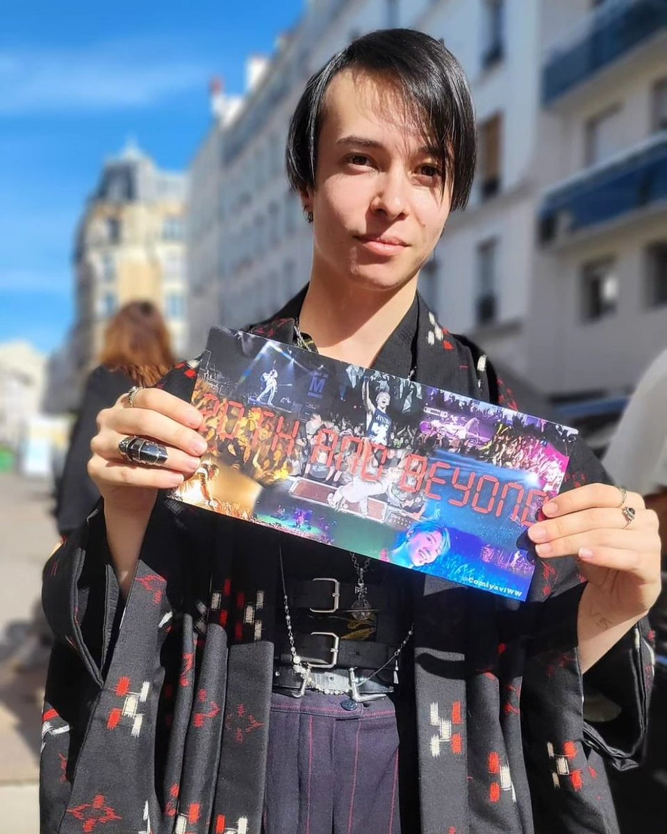 CoMiyaviWW's tweet photo. [PHOTO GALLERY] 

#MIYAVIEU2023 × #COMIYAVIWW 
BERLIN–PARIS–MILAN is up on our Facebook! 

It was so much fun reuniting with CoMYVz outside the venues and carrying out #MIYAVI20THBEYOND celebrations with our fan-projects too. 

Thanks for posing and for being so cool 😎🙏🏽 https://t.co/nwPEbYatnk