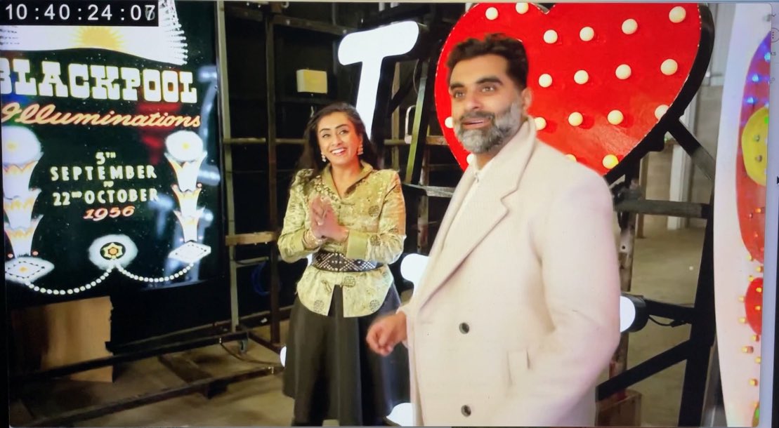 pepperbreakz's tweet image. Watching the rough cut of this hilarious #celebantiquesroadtrip with @RooIrvine @eshaanakbar and @tezilyas - still no idea why Tez had alpacas at his wedding 🤷🏽