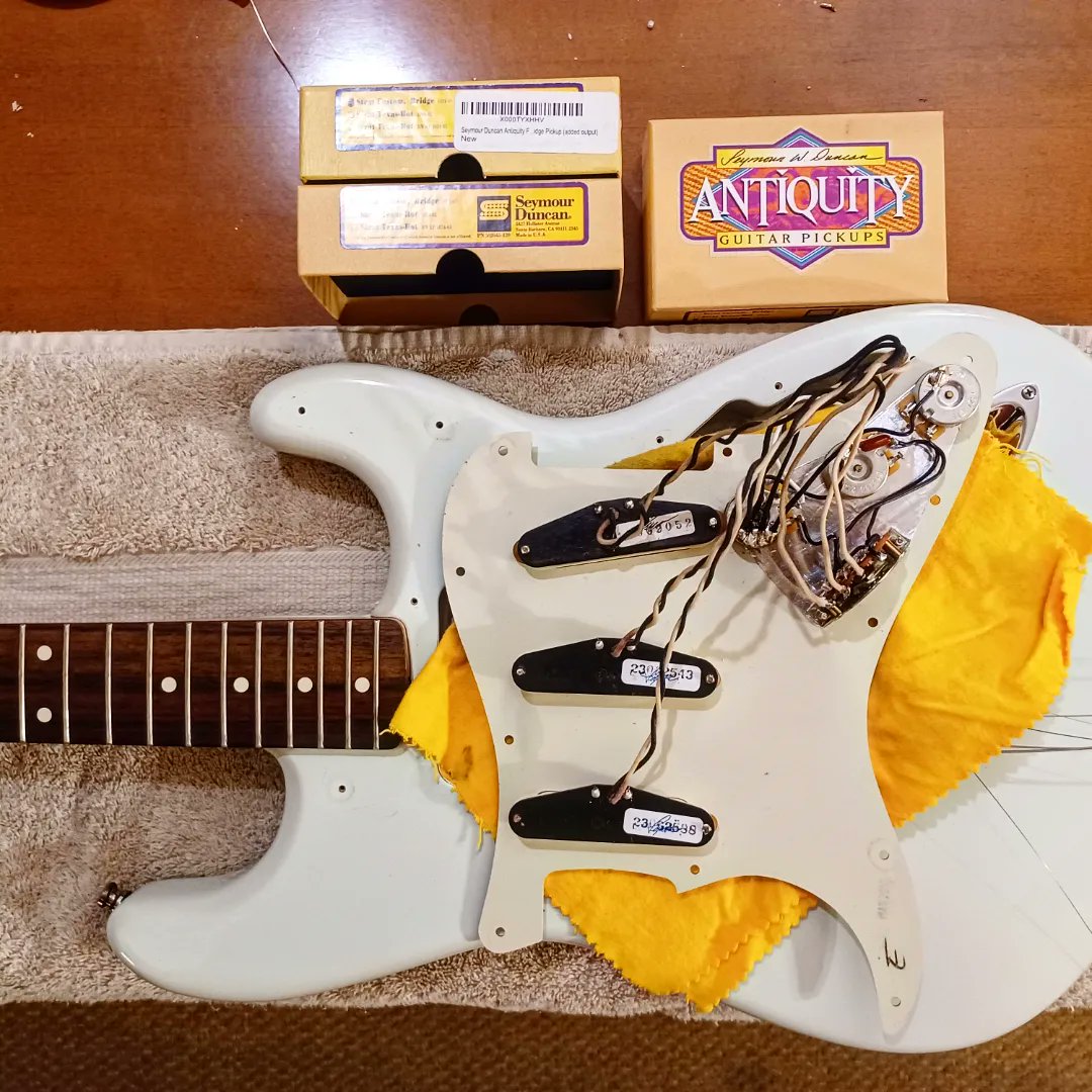 neilrambaldi's tweet photo. Just in time for the tour, I installed the other 2/3 of this @SeymourDuncan trio... #AntiquityStrat / #TexasHot pickups. I love the sound of these, & I've had the Antiquity bridge position for years. Thank you, #seymourduncanpickups for the great tone! #Fender #strat #guitarist https://t.co/vBciRl3Zcf