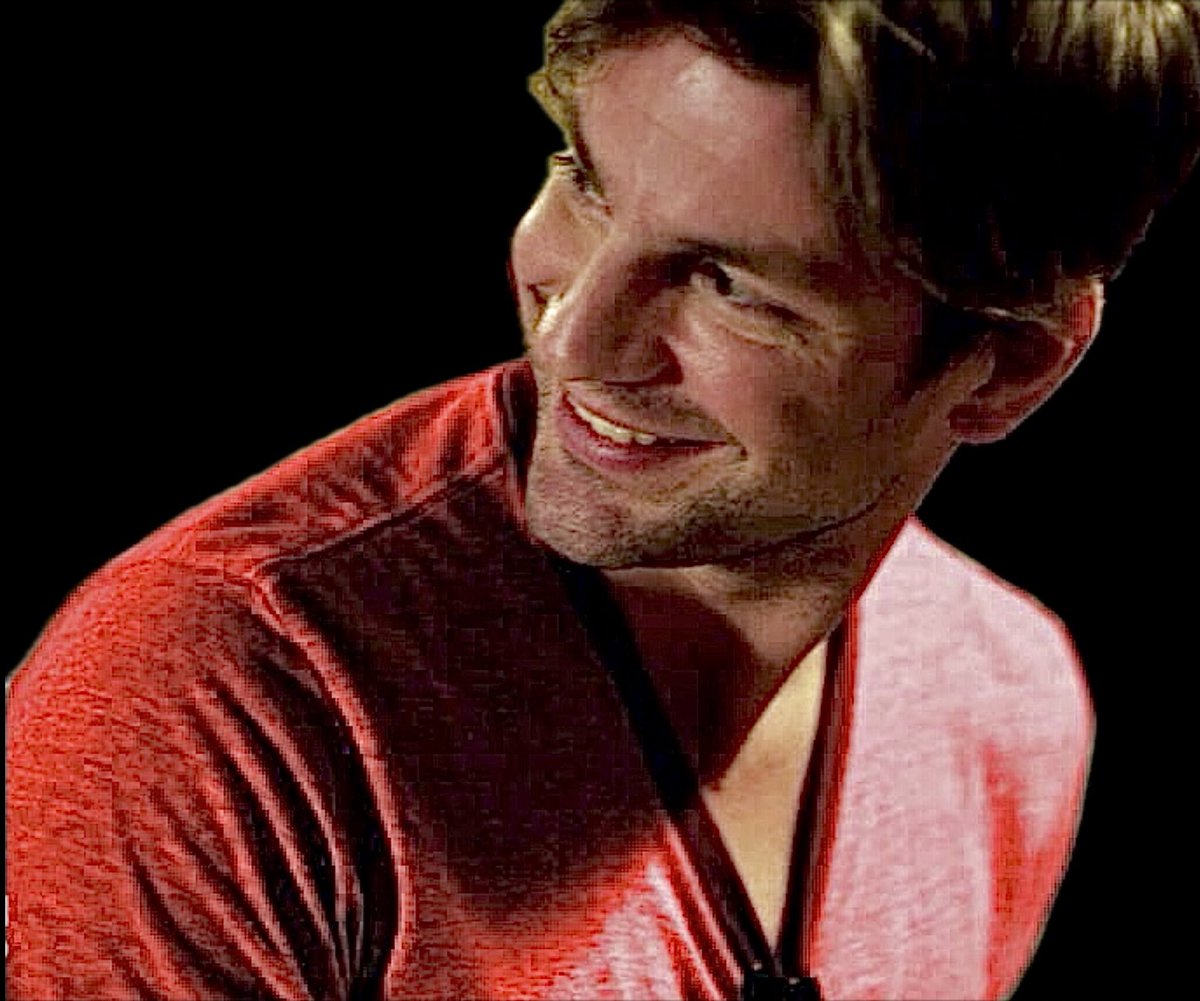 Good day to wear a red shirt on #REDFriday 2 #BrianKinney #GaleHarold #QAF #QueerAsFolk #actor <a href="/paramountplus/">Paramount+</a> @showtime Have a fabulous weekend. 👇😎✌️