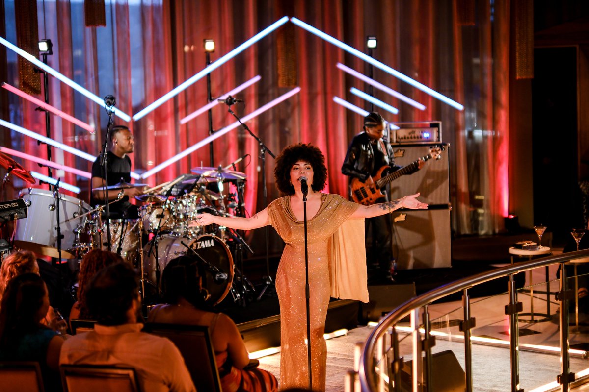 The final episode of #LivefromMyDen Season 5 is here! Click below to watch modern soul singer @madmcferrin perform in New York City, exclusively on Variety. Series supported by @HardRockHotels and @FujifilmX_US. variety.com/video/madison-…