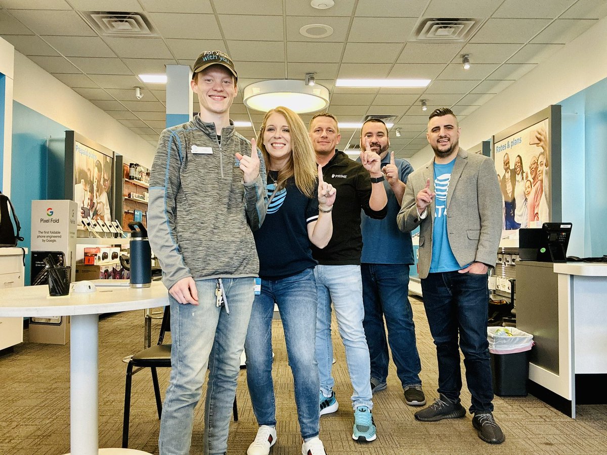 Danielle Oselett tweet media