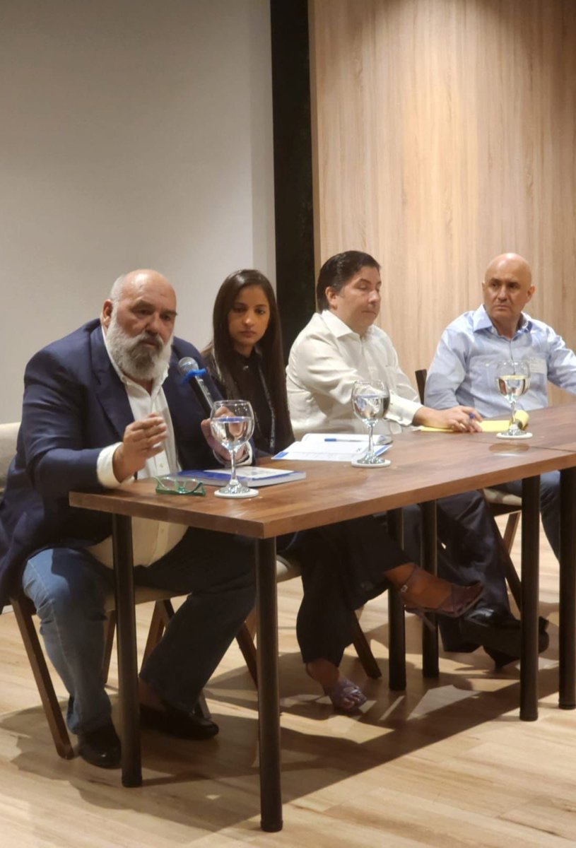 UnionEuropeaRD's tweet photo. ¡En vísperas del 15º aniversario del Acuerdo EPA entre la UE🇪🇺 y el CARIFORO, hemos celebrado en el día de hoy un taller destinado a importadores dominicanos🇩🇴 sobre el aprovechamiento de las preferencias arancelarias del Acuerdo EPA.

#UE #RD #EPA https://t.co/PpMDVS71eK