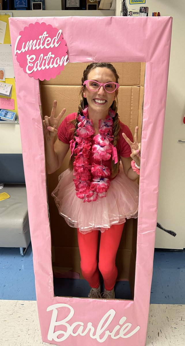 Day 5 - Class Colors

Too bad I didn’t have any pink to wear. 

<a href="/wheeling_stuco/">WHS Student Council</a> <a href="/WHS_Cat_Pack/">Wheeling High School Cat Pack</a> <a href="/Wheeling_Cats/">Wheeling High School</a>