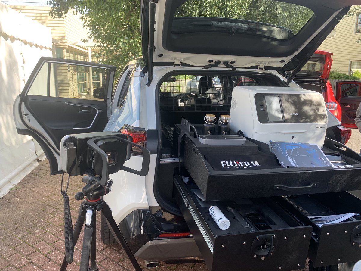 A fantastic day hosting Fujifilm at MKUH while showcasing their diagnostics car for the community aiding the diagnosis and assessments of patients, wherever they are.

#fujifilmultra #diagnosticscar #MKHospital #PointOfCare @RSurtiBMS