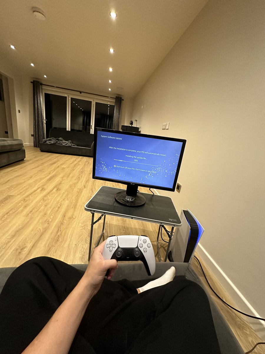 Syndicate's tweet photo. Humble beginnings and all that 😂
Might make a gaming channel on YouTube! https://t.co/SjQzVWKk74