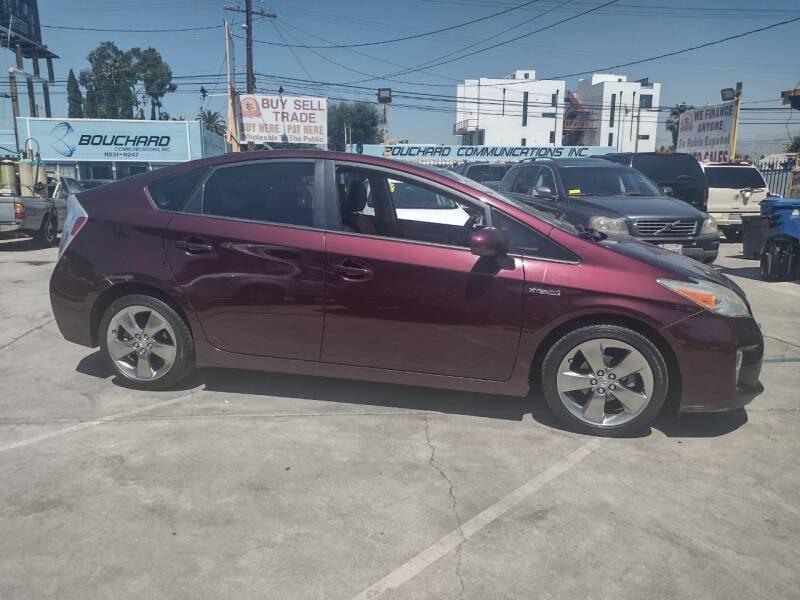 FJAutoSale's tweet image. Eco-friendly and stylish – the 2013 Toyota Prius is the perfect blend of efficiency and innovation. 🌿🚗 Elevate your daily drive with this eco-conscious marvel! Visit us today to go green in style. 💚 #ToyotaPrius #EfficiencyElevated #GoGreen #hybrid