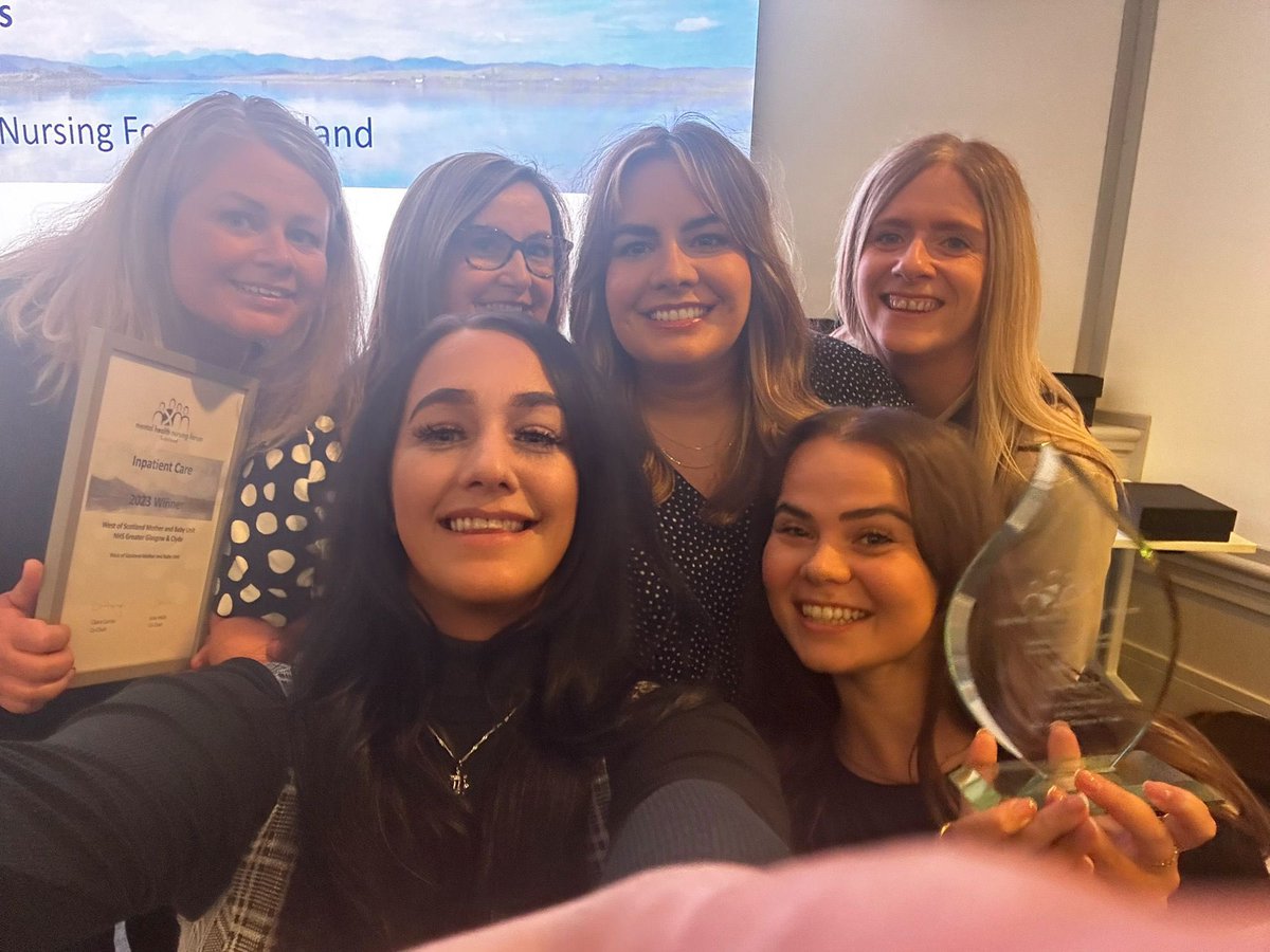 Helen Sloan 💜 tweet media